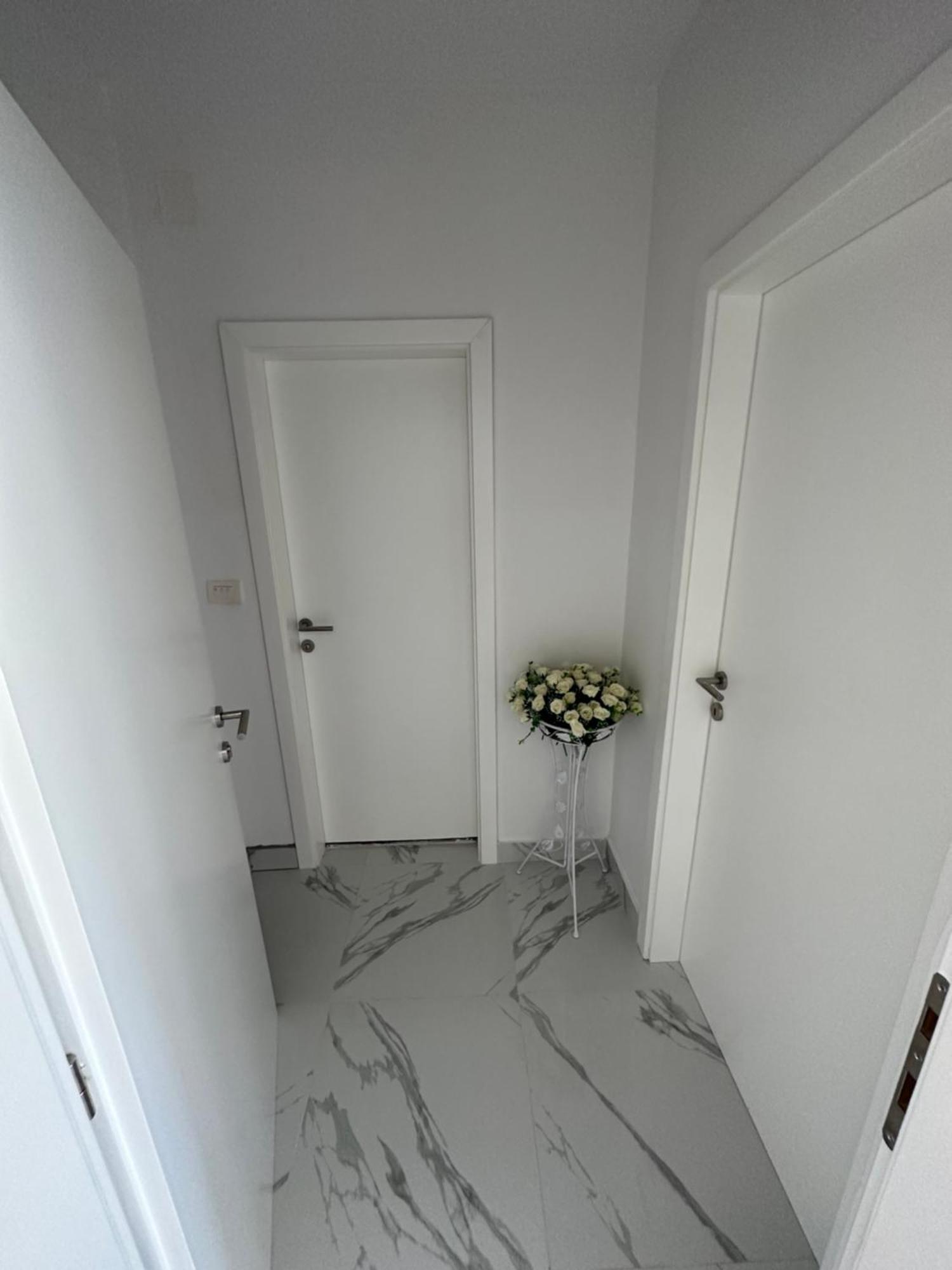 Apartmani Aron Novalja Exterior foto
